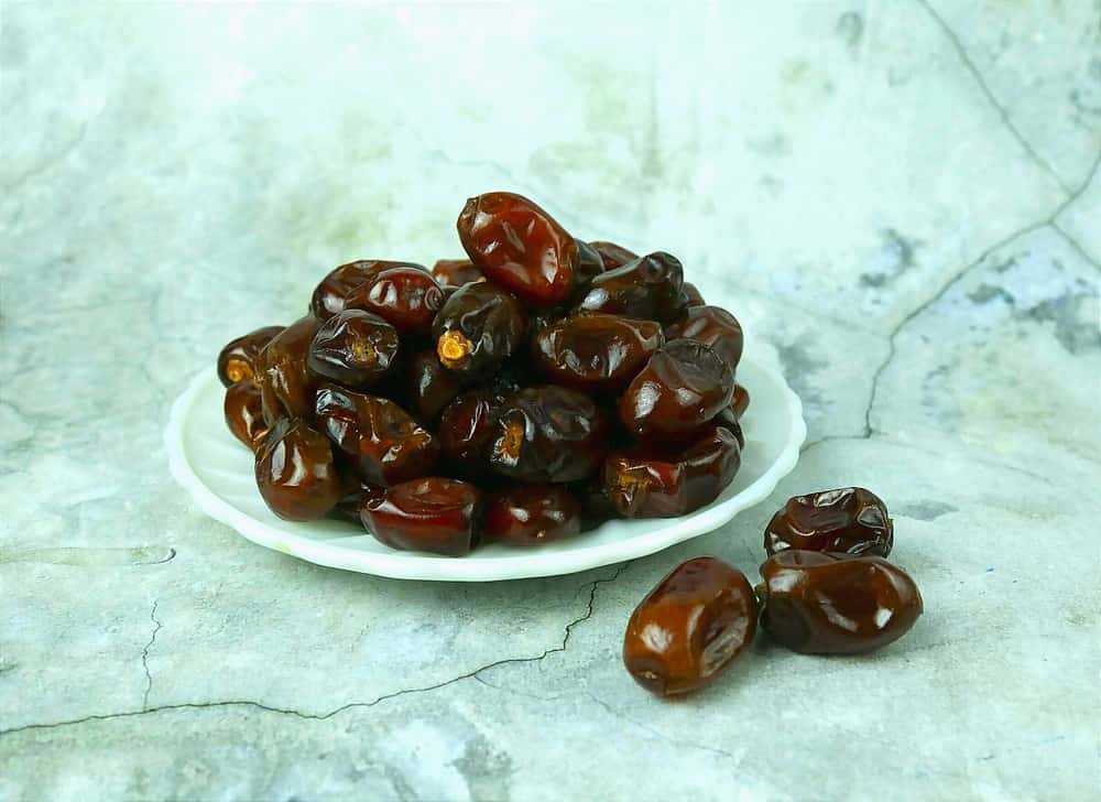 تصویر 1 از خرما مضافتی تازه برداشت شده از دل باغ های ویژه